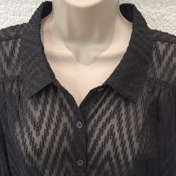 TORRID Women’s Black Sheer Long Sleeve Top Plus Size 2 EUC - Picture 3 of 14